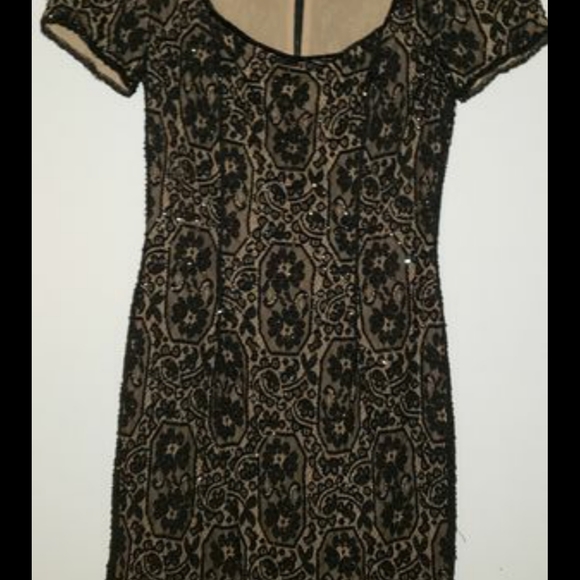 Dress - Picture 8 of 9